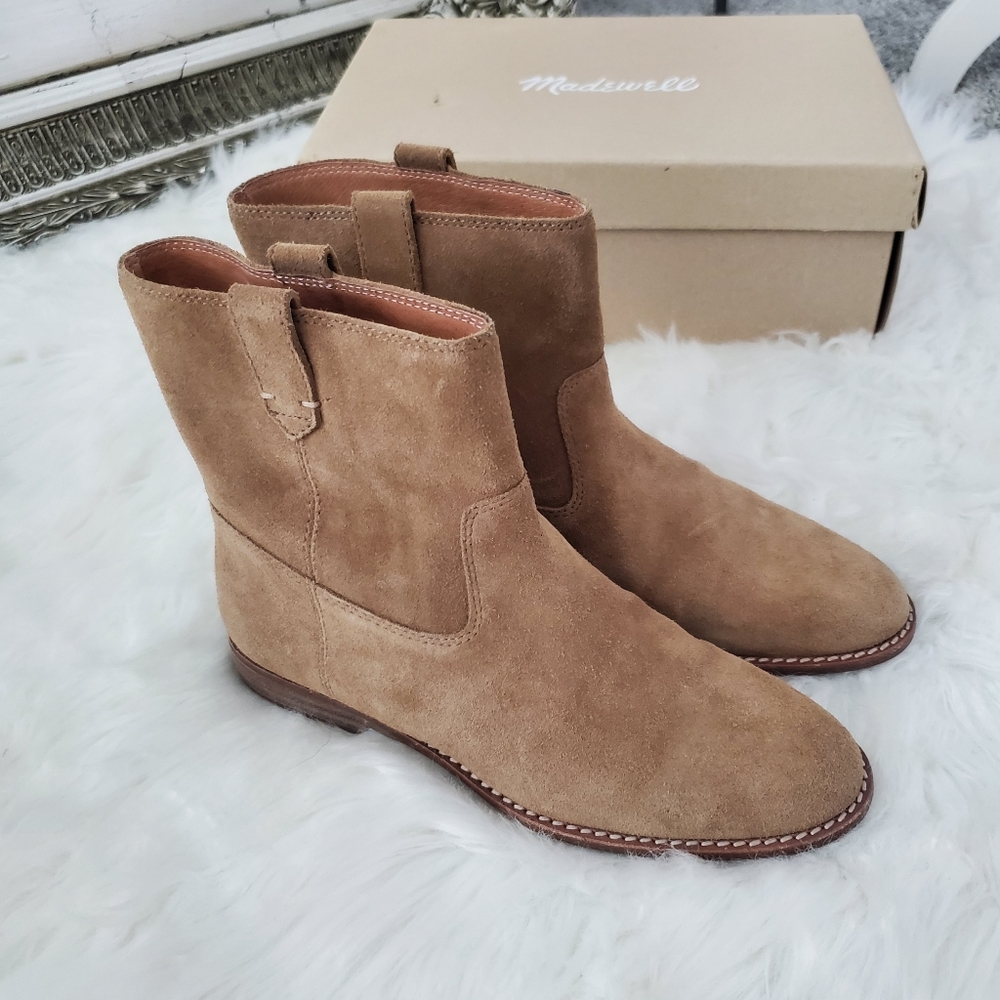 Madewell The Leah Boot size 5.5. Good preowned condition.With an ea